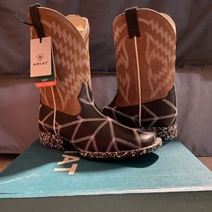 Ariat youth cowboy boots